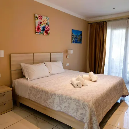 New Mazis Apartament *