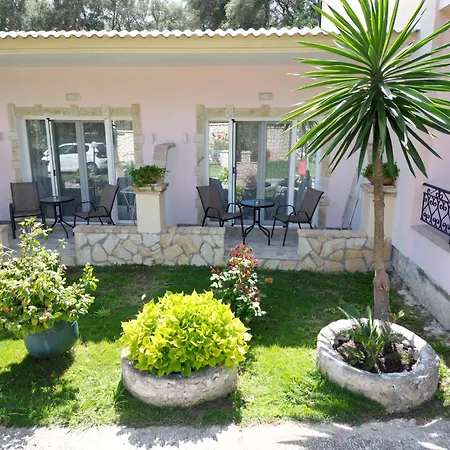 New Mazis Apartament Liapades
